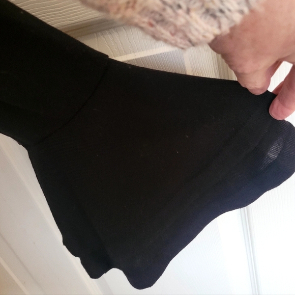 🖤 Black Top - Picture 4 of 5